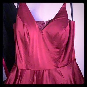 Formal Windsor gown size :9/10